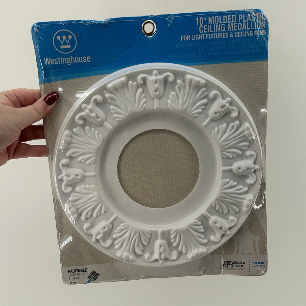 Westinghouse 10in Victorian Molded Plastic Ceiling Medallion White 77027 NEW